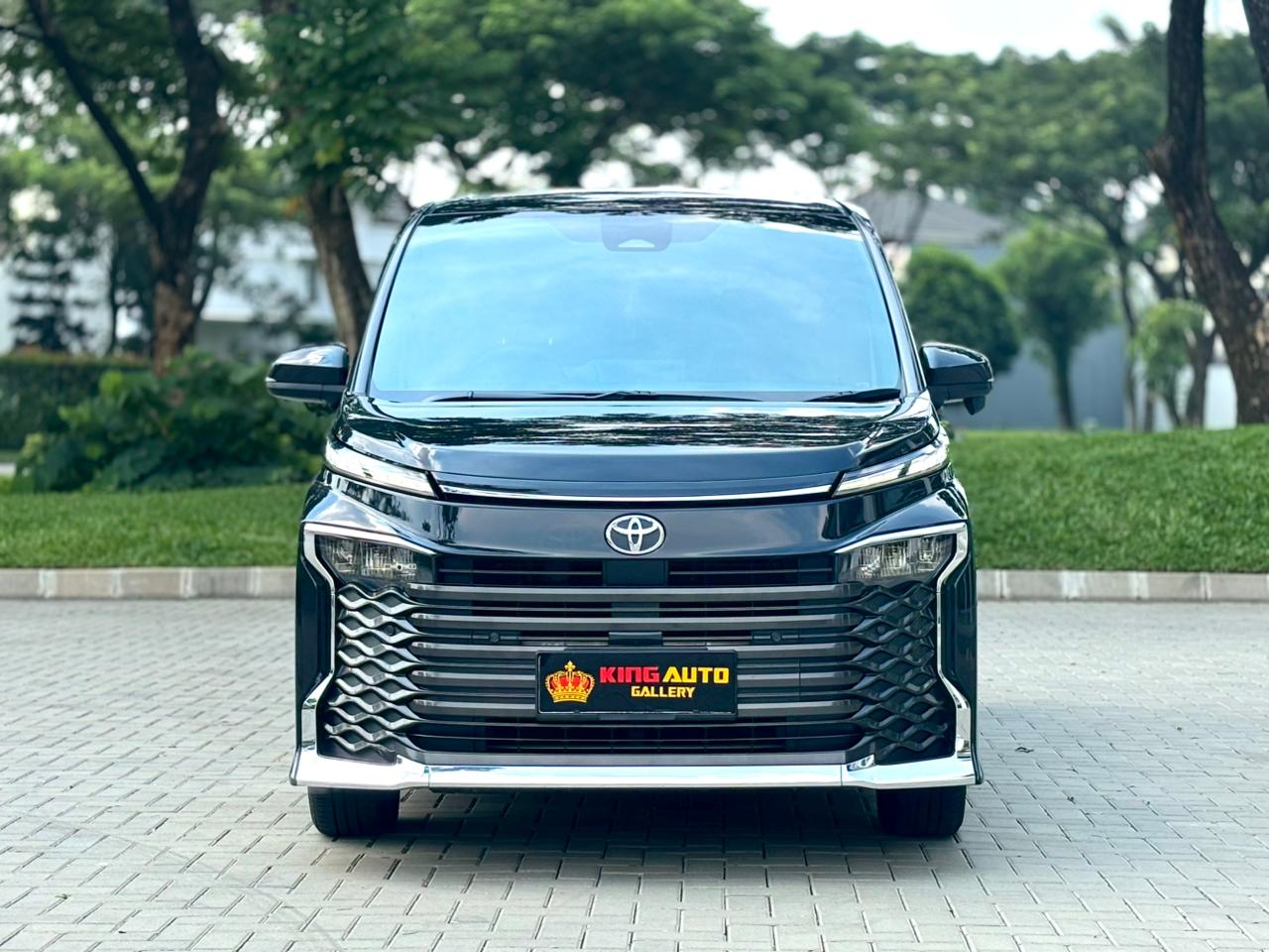 Toyota Voxy 2022
